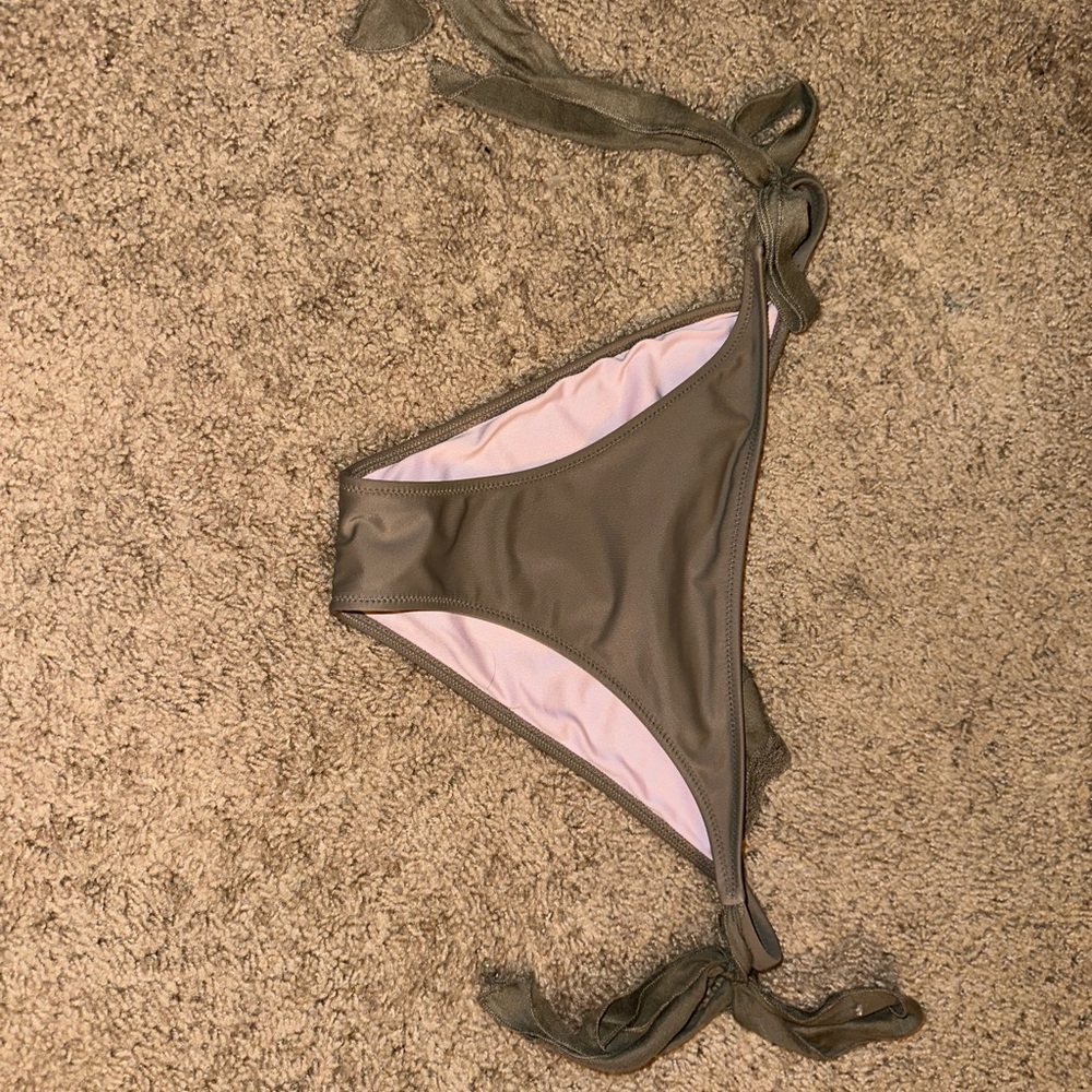 Adorable Bow Tie Ruffle Victorias Secret Swim Bikini Bottoms Medium